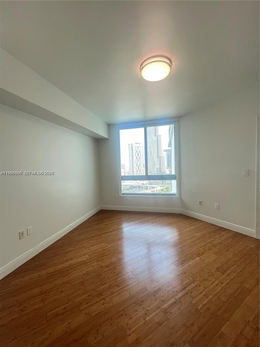 WIND CONDO - Residential