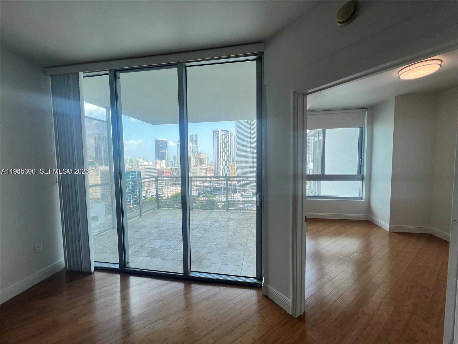 WIND CONDO - Residential