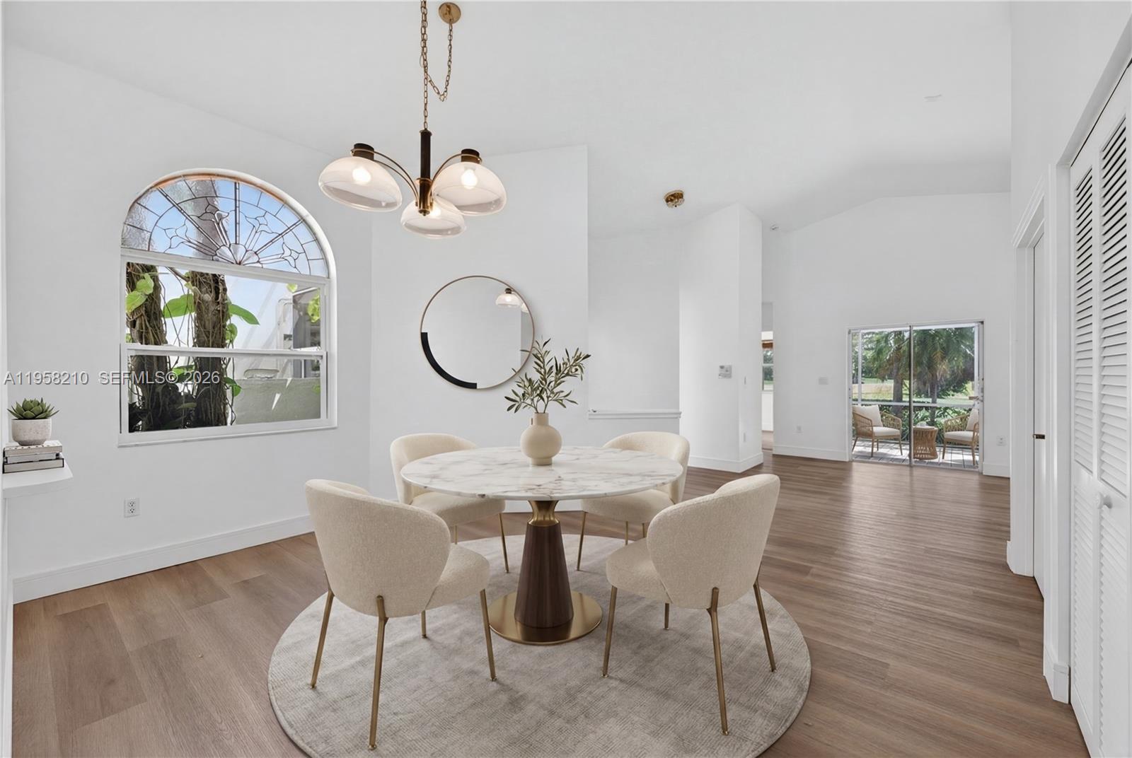 HOLLYWOOD LAKES COUNTRY C - Residential