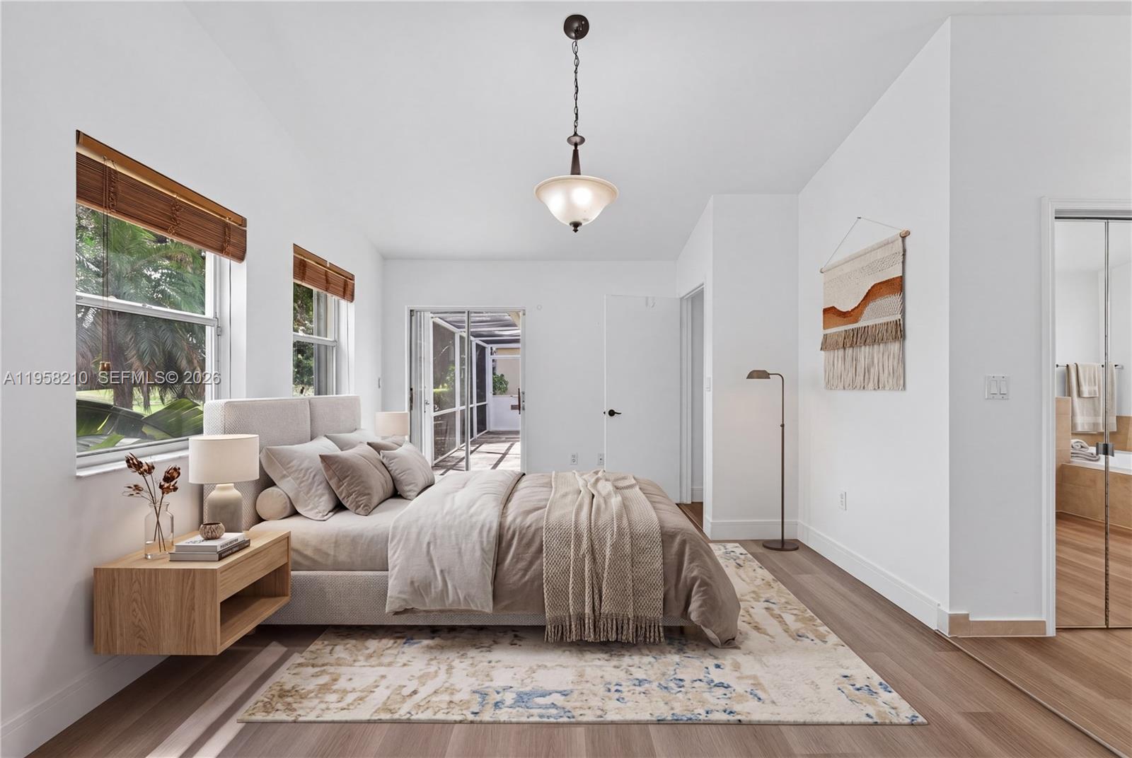 HOLLYWOOD LAKES COUNTRY C - Residential
