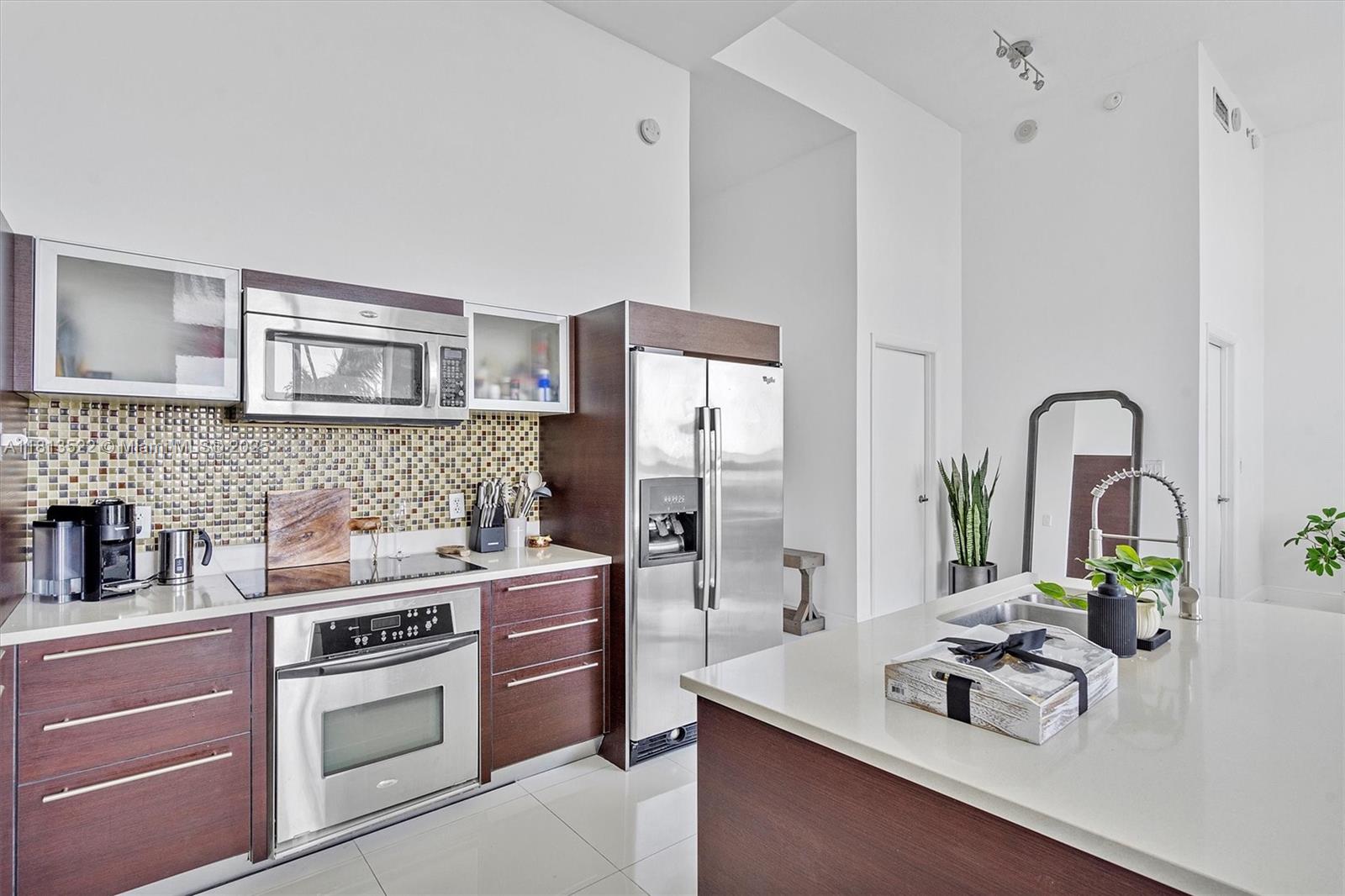 QUANTUM ON THE BAY CONDO - Residential