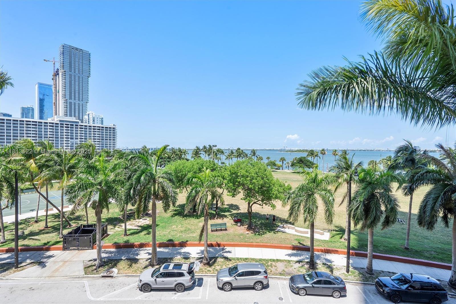 QUANTUM ON THE BAY CONDO - Residential