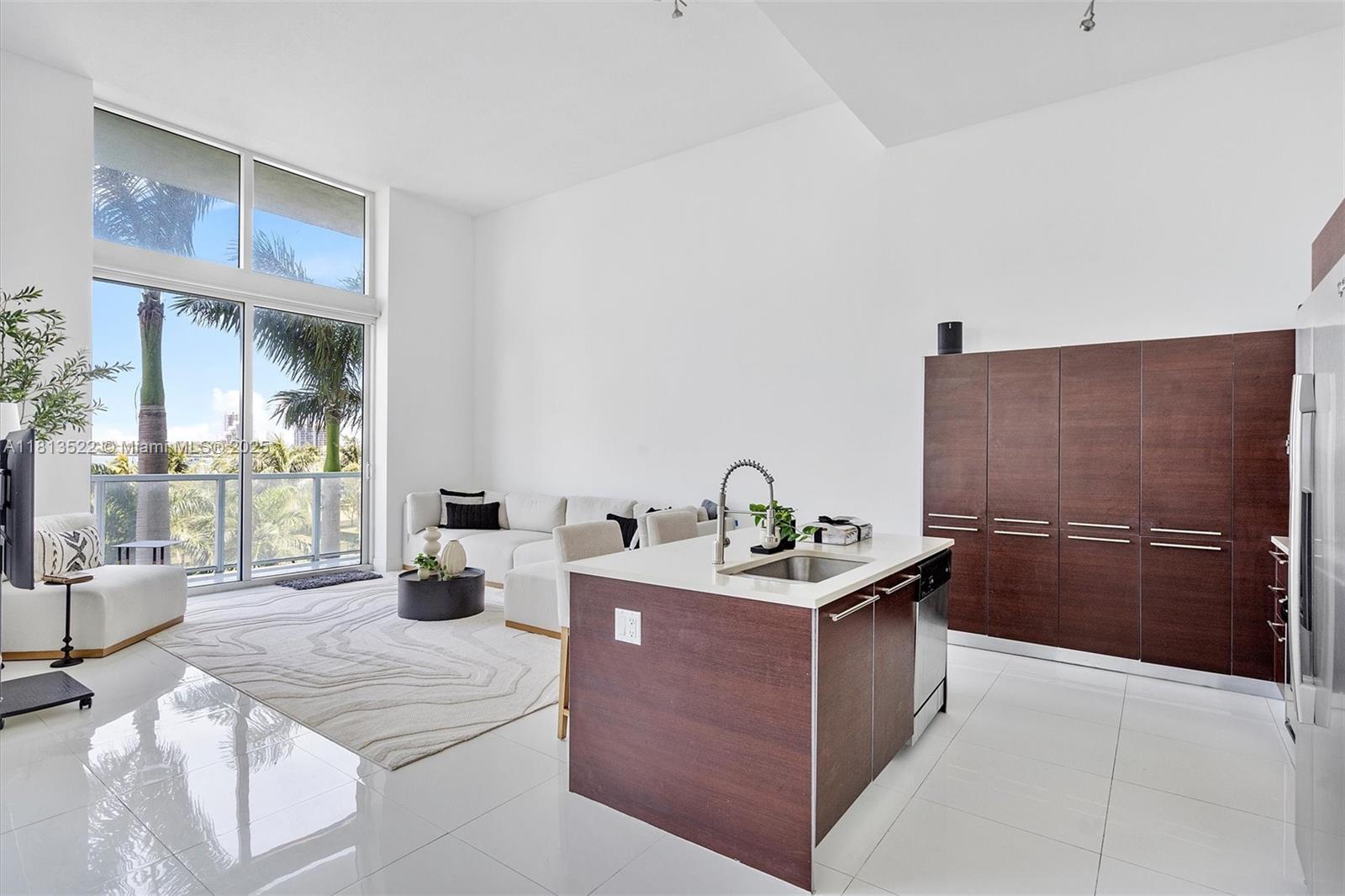 1900 N Bayshore Dr 603