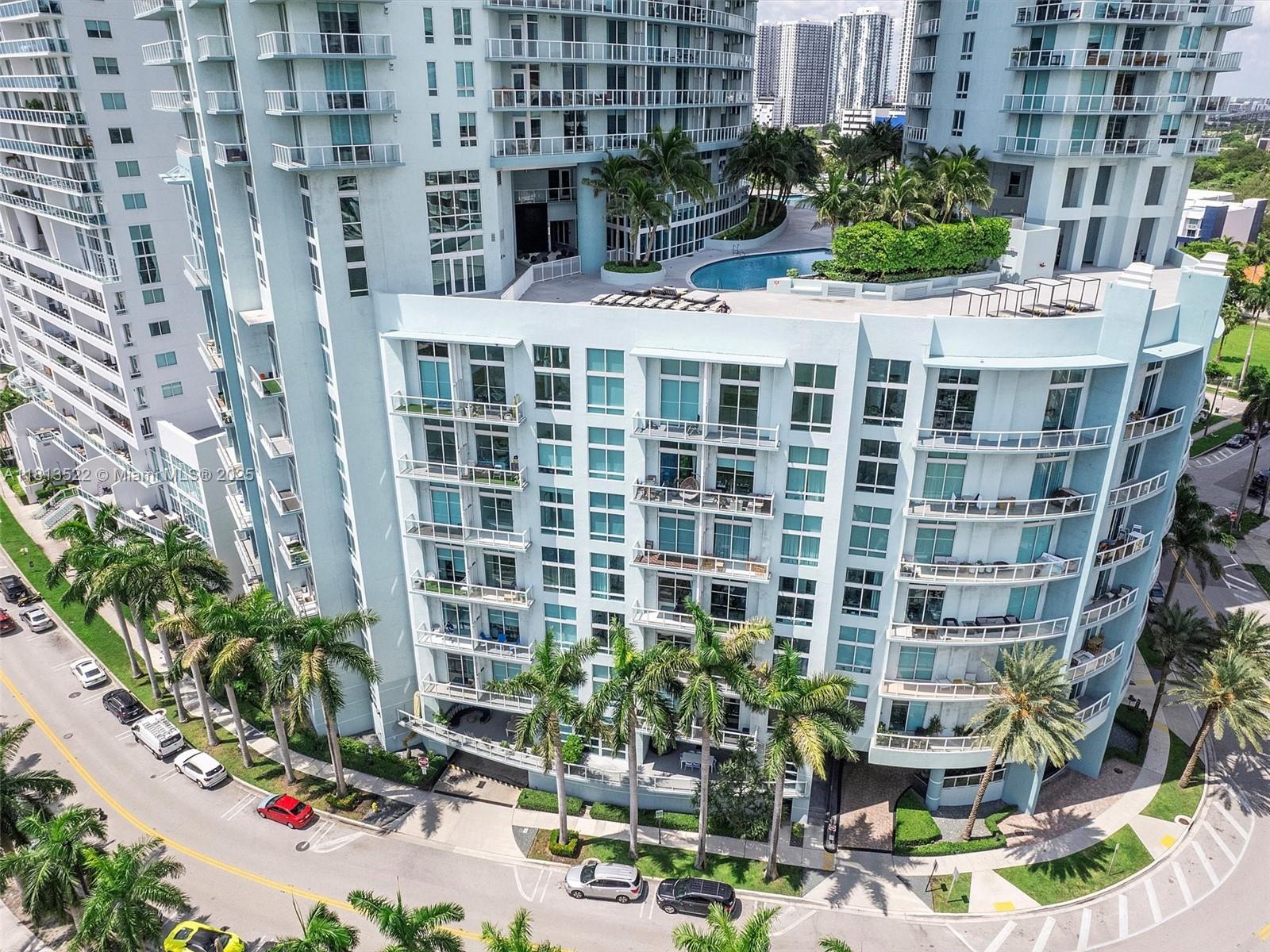 QUANTUM ON THE BAY CONDO - Residential