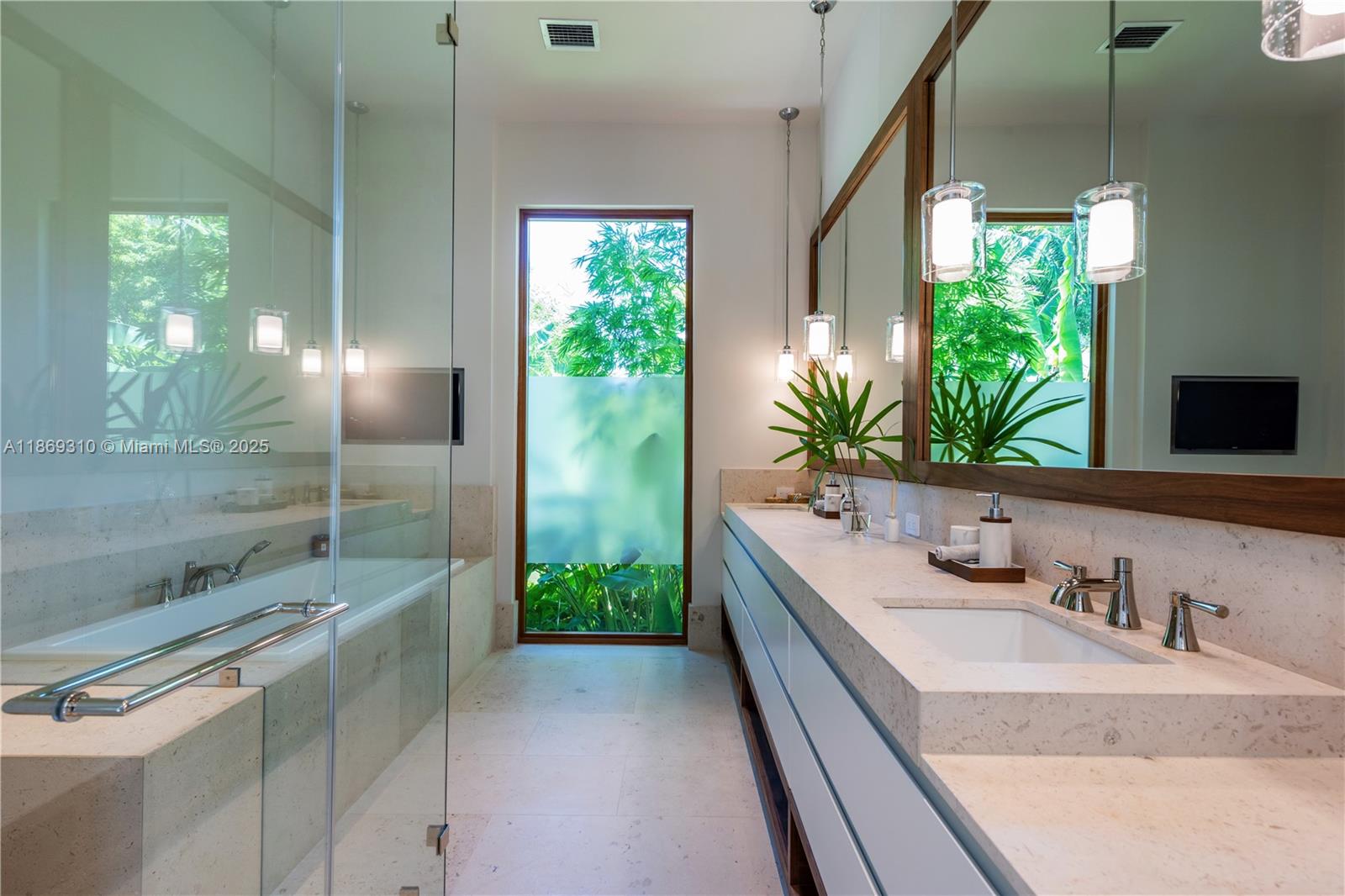 BISCAYNE HEIGHTS - Residential Lease