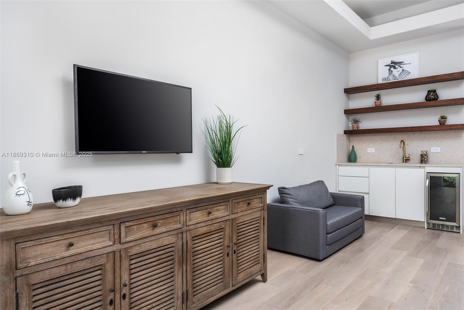 BISCAYNE HEIGHTS - Residential Lease