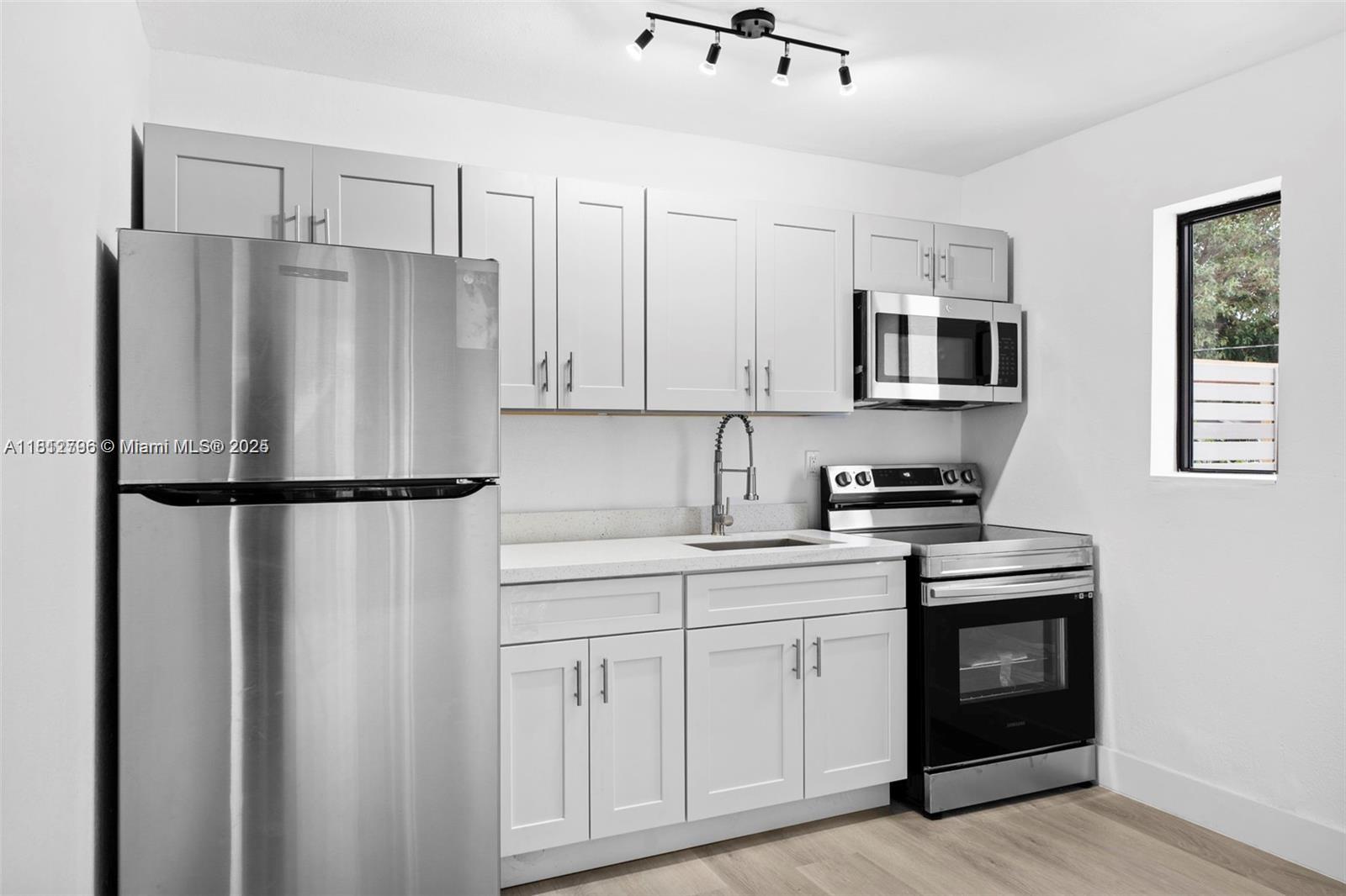 37 NW 59th St 4