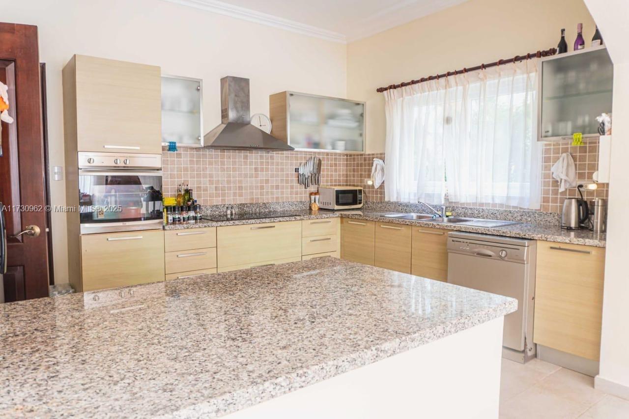 Cocotal golf and country c - Residential