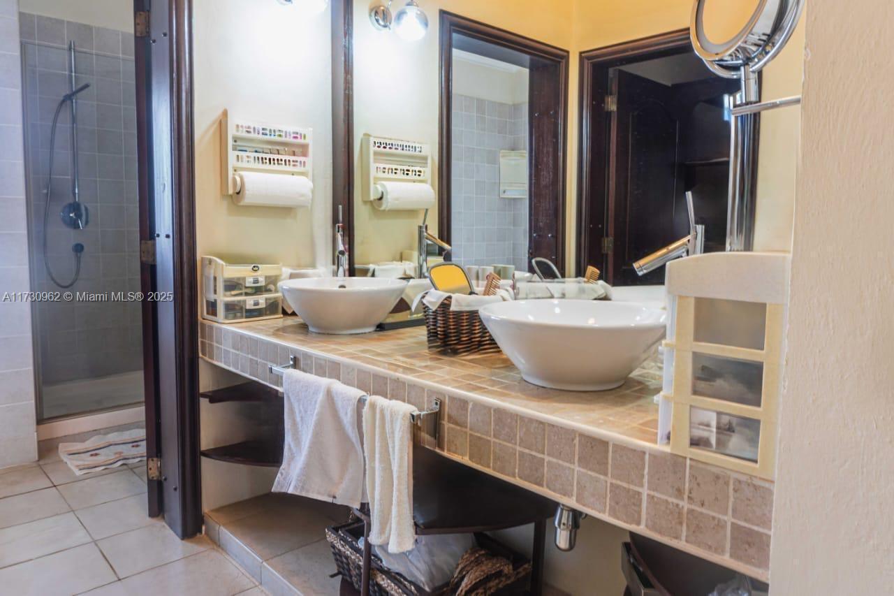 Cocotal golf and country c - Residential