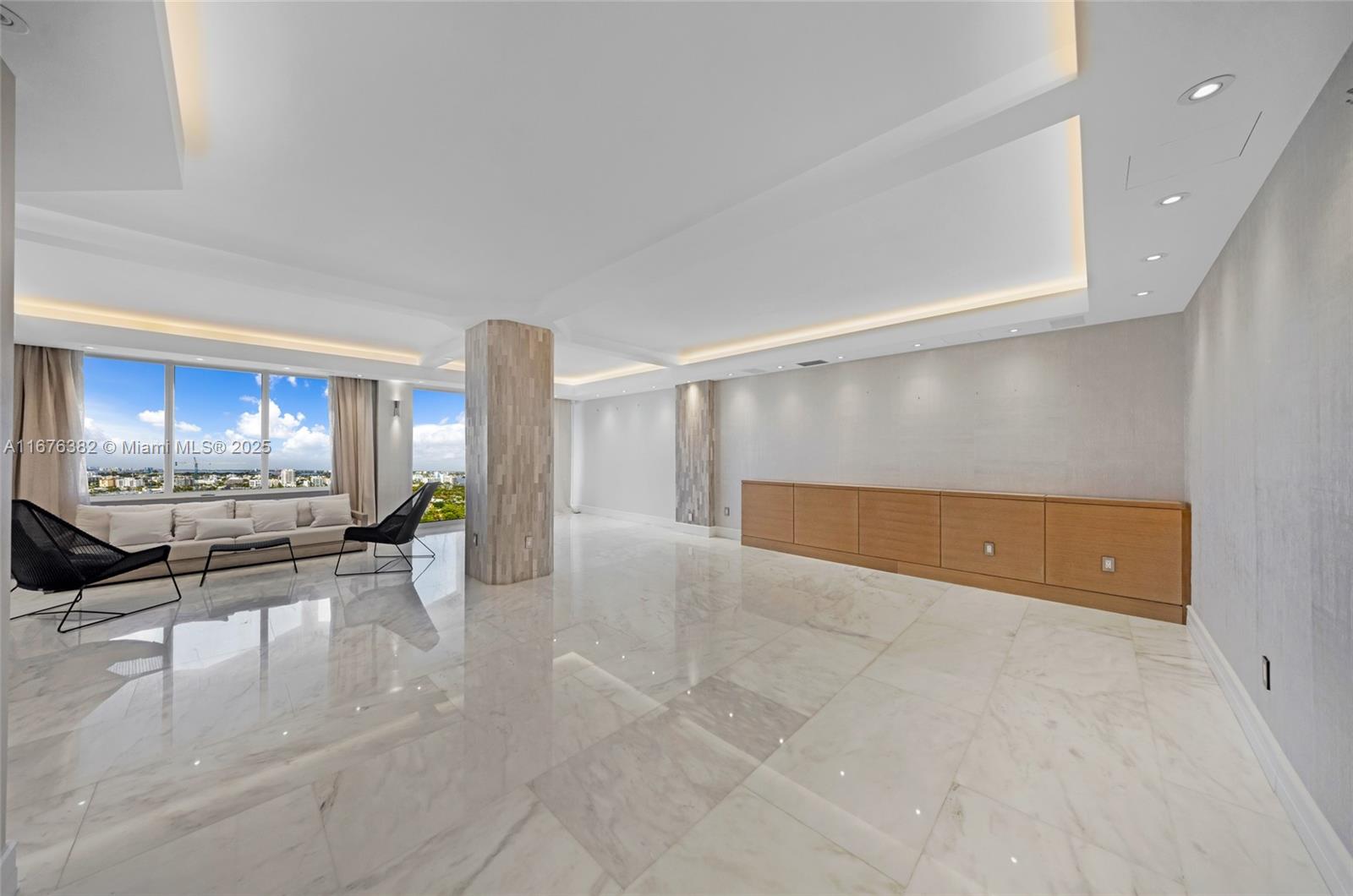 BALMORAL CONDO - Residential