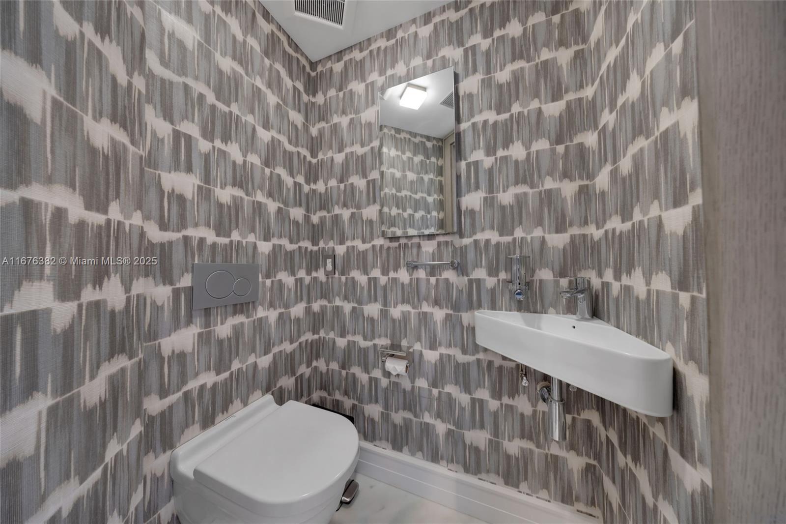BALMORAL CONDO - Residential