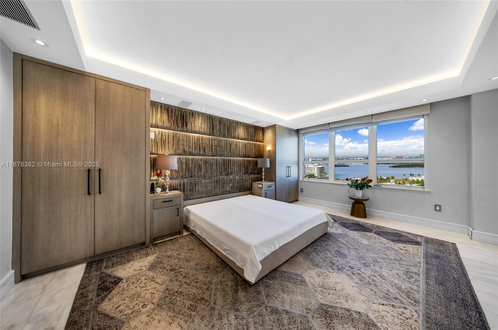 BALMORAL CONDO - Residential