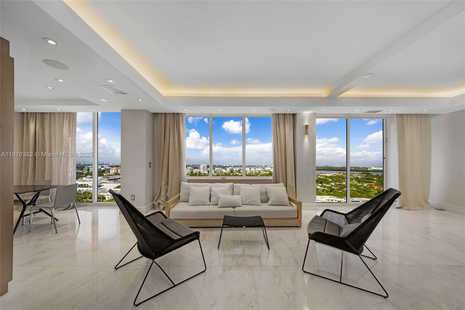 BALMORAL CONDO - Residential