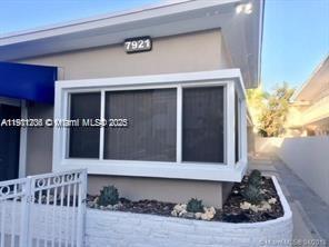 MIMO ON THE BEACH IX COND - Residential Lease