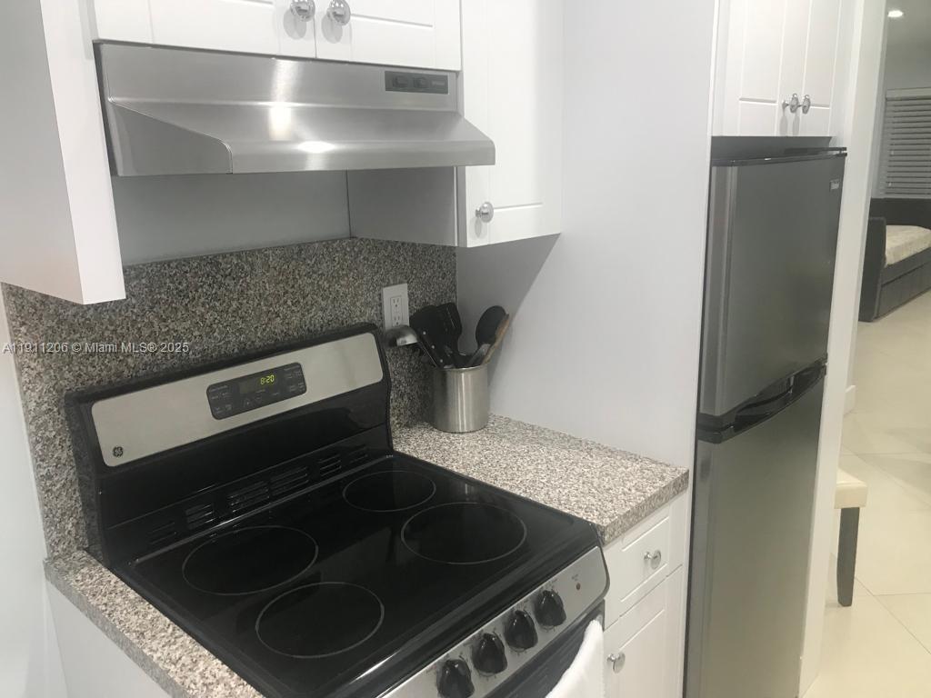 MIMO ON THE BEACH IX COND - Residential Lease