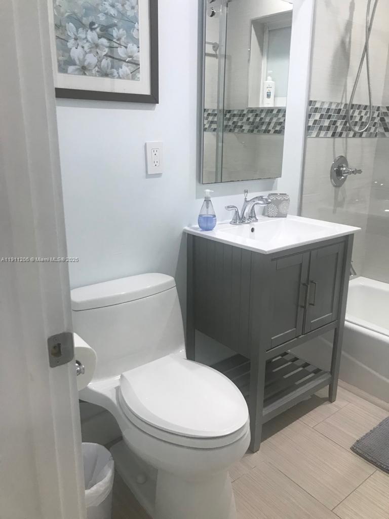 MIMO ON THE BEACH IX COND - Residential Lease