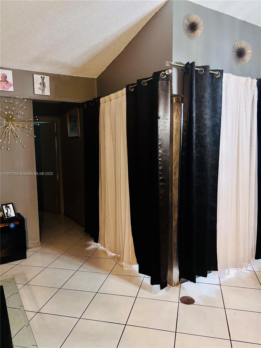 SIERRA RIDGE CONDO A - Residential