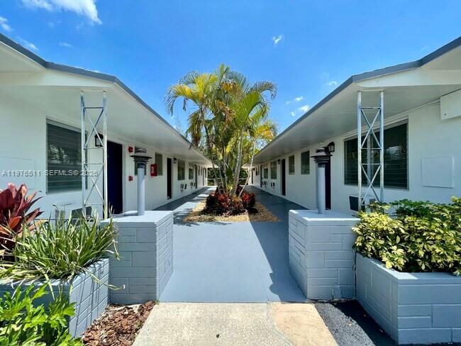 EMERALD LAKE PARK - Residential Lease