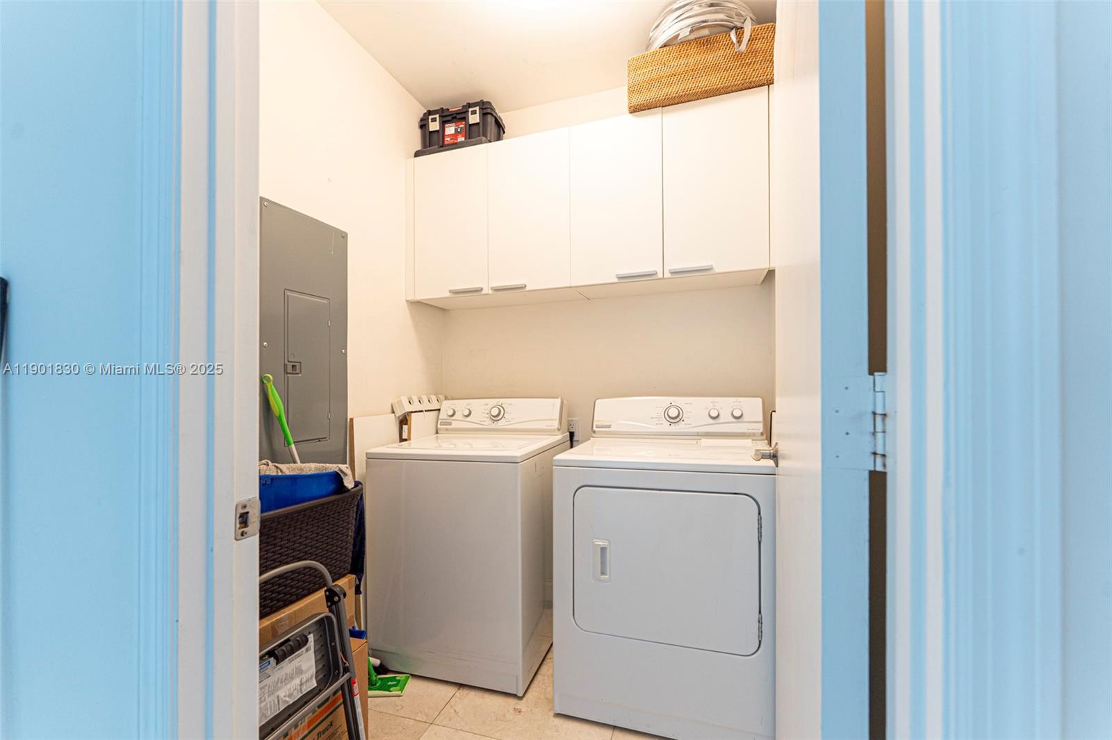 THE PENINSULA II CONDO - Residential