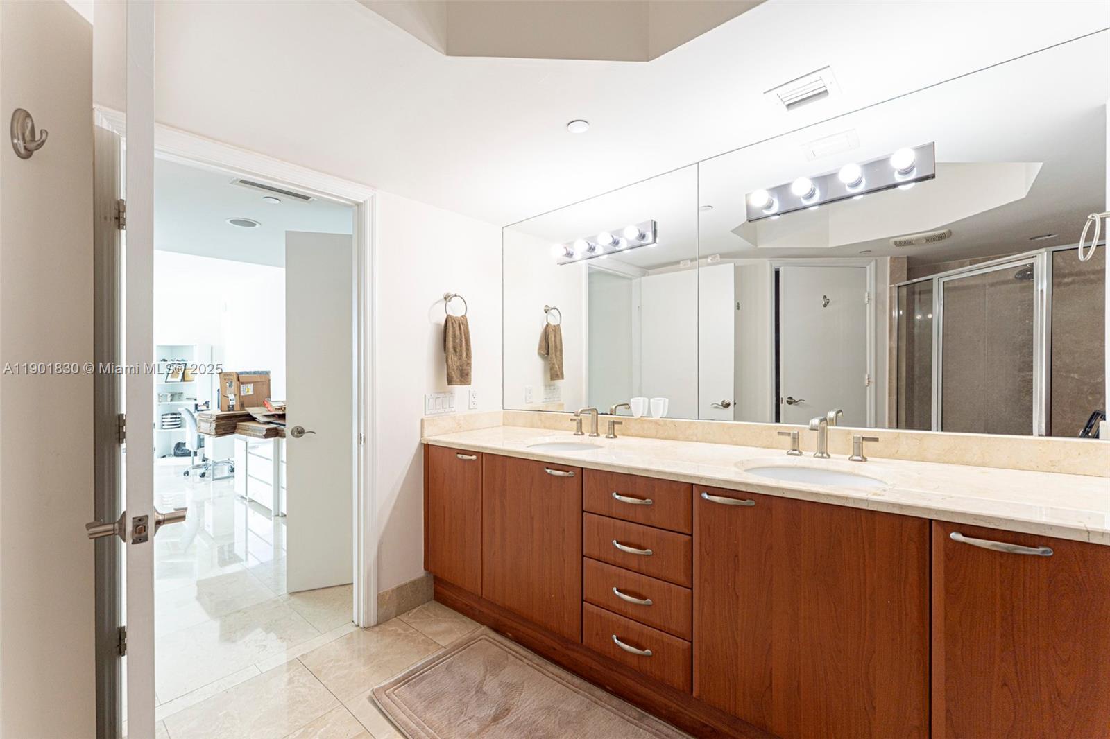 THE PENINSULA II CONDO - Residential