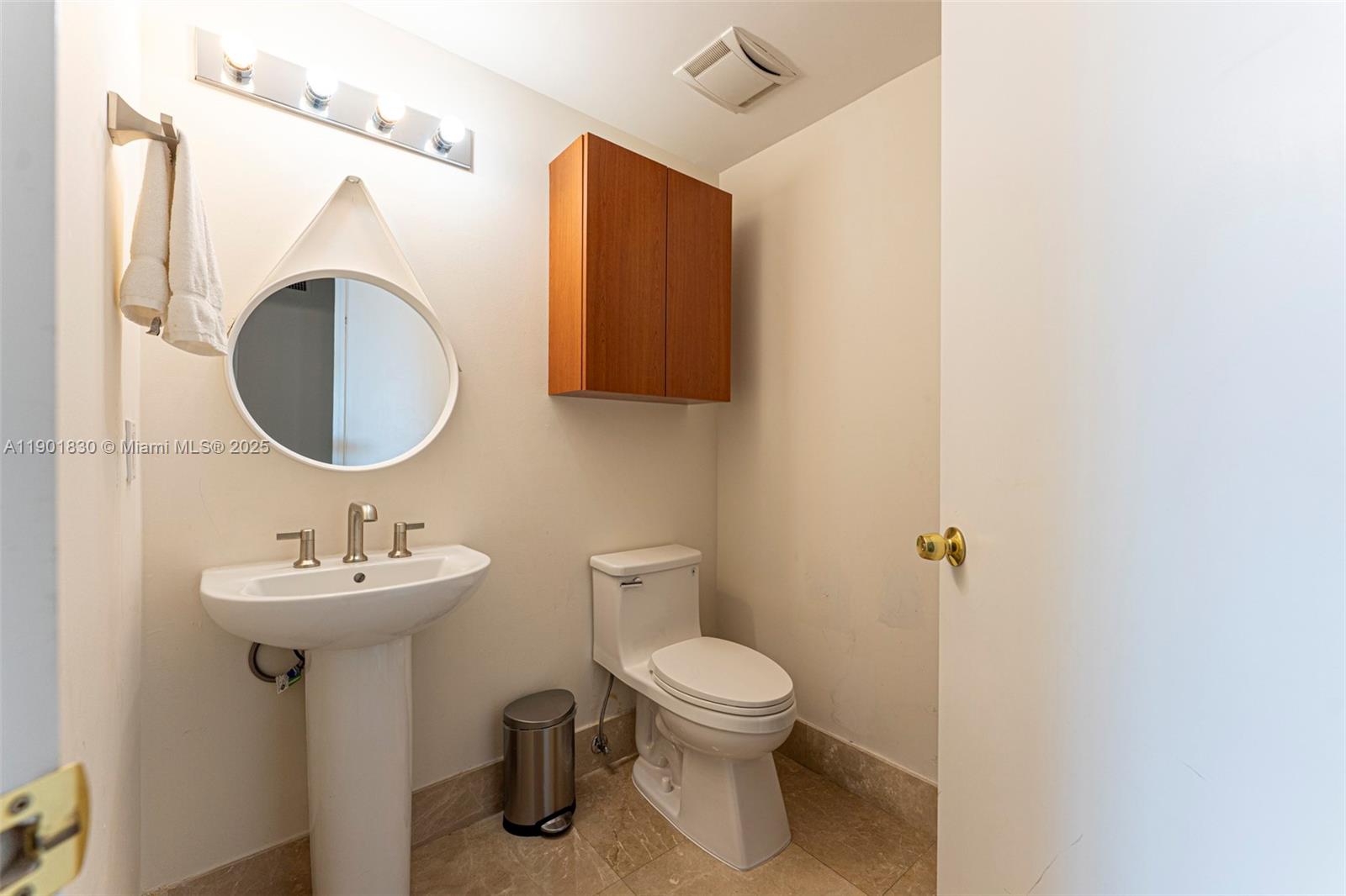 THE PENINSULA II CONDO - Residential