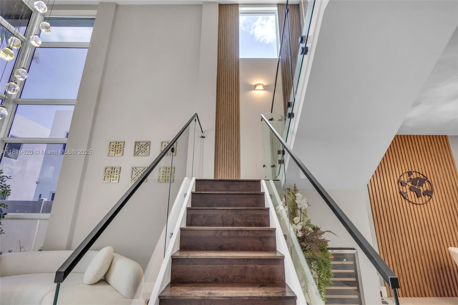 DORAL COMMONS RESIDENTIAL - Residential Lease