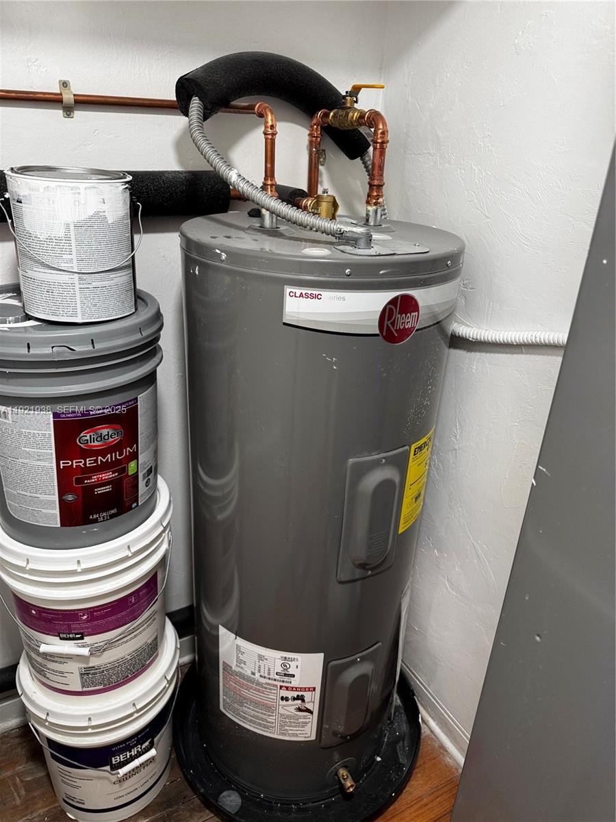 SHORES PLAZA EAST CONDO - Residential Lease