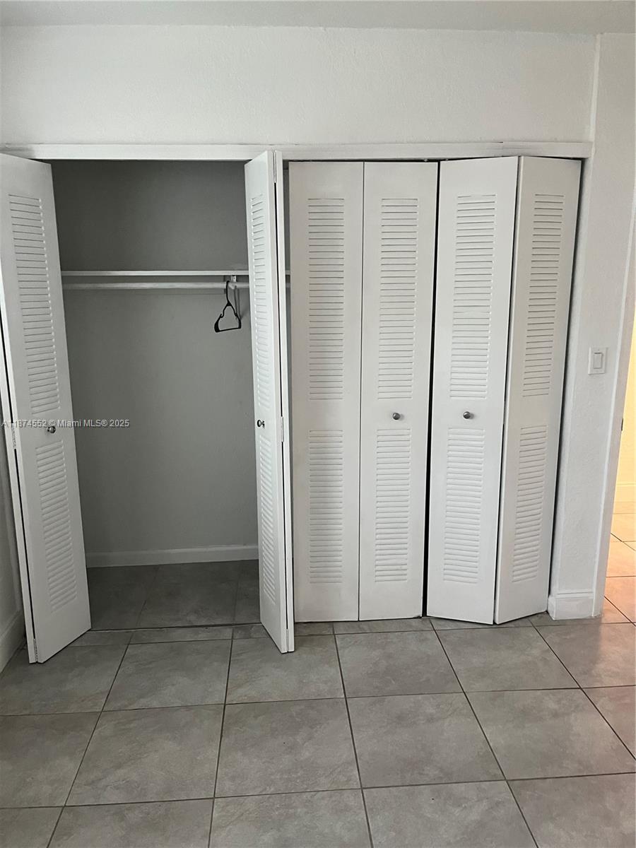 LAUDERDALE VILLAS - Residential