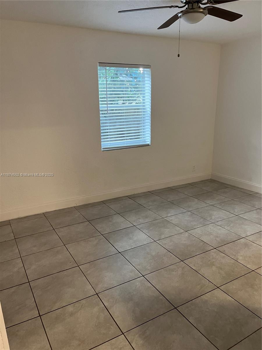 LAUDERDALE VILLAS - Residential