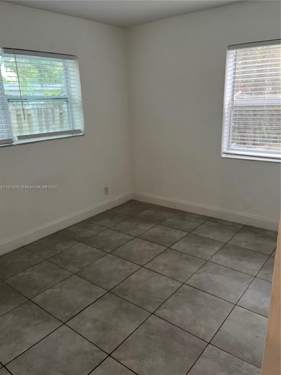 LAUDERDALE VILLAS - Residential