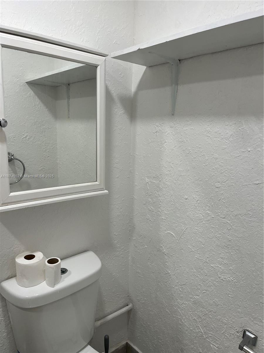 LAUDERDALE VILLAS - Residential