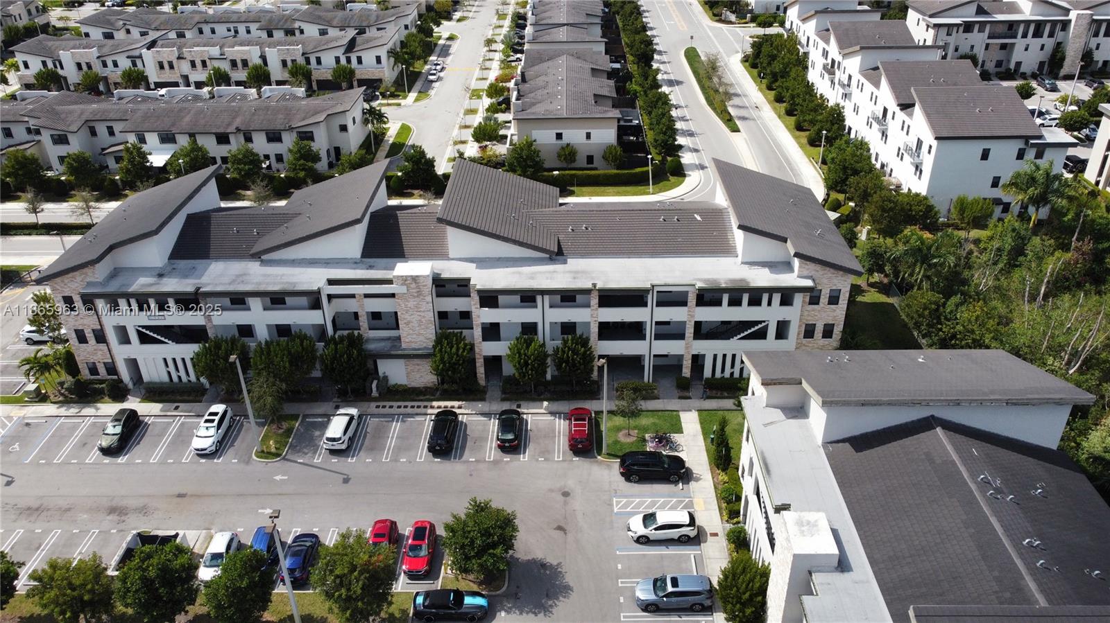 APEX AT PARK CENTRAL COND - Residential