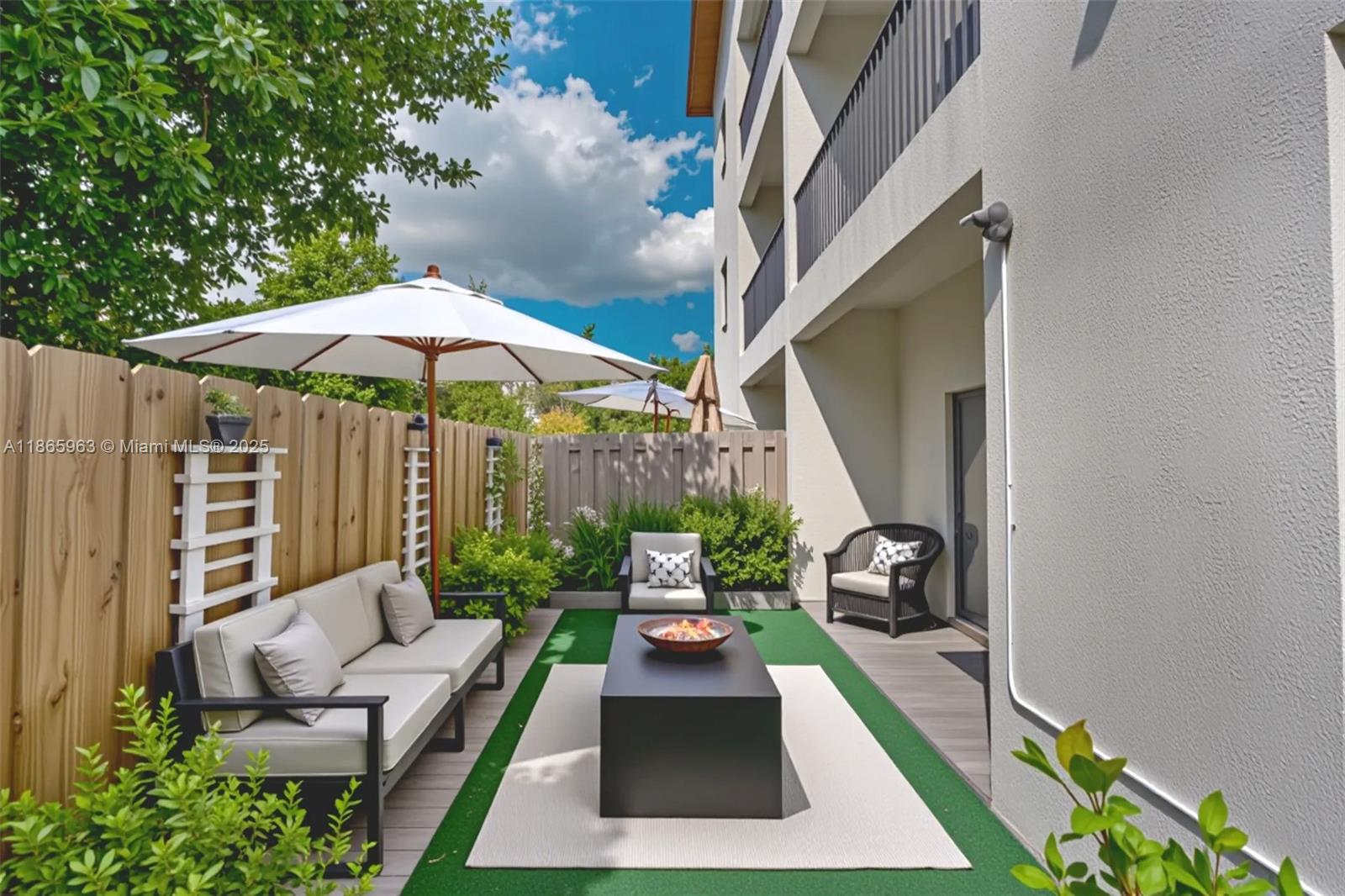 APEX AT PARK CENTRAL COND - Residential