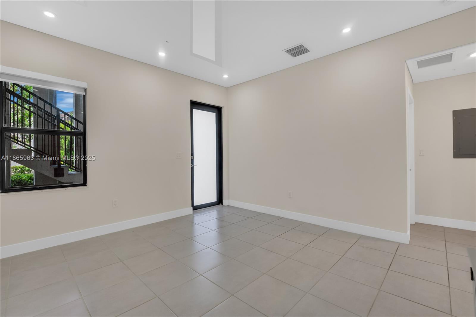 APEX AT PARK CENTRAL COND - Residential