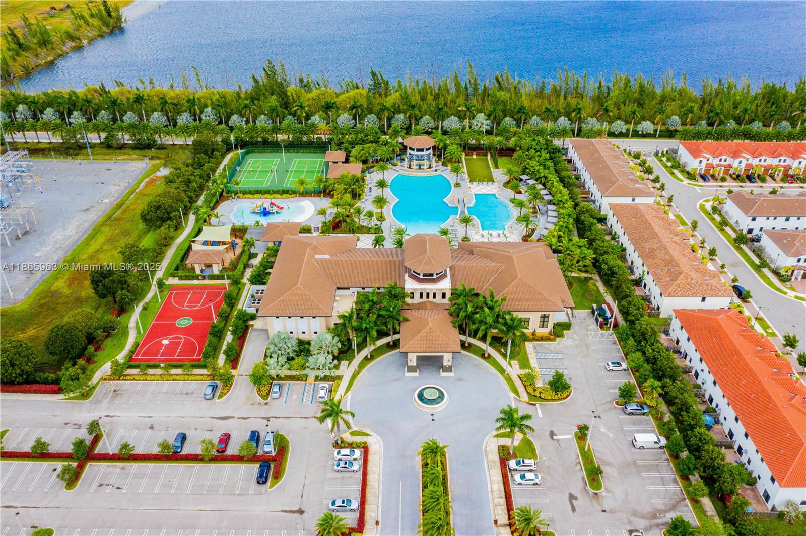 APEX AT PARK CENTRAL COND - Residential