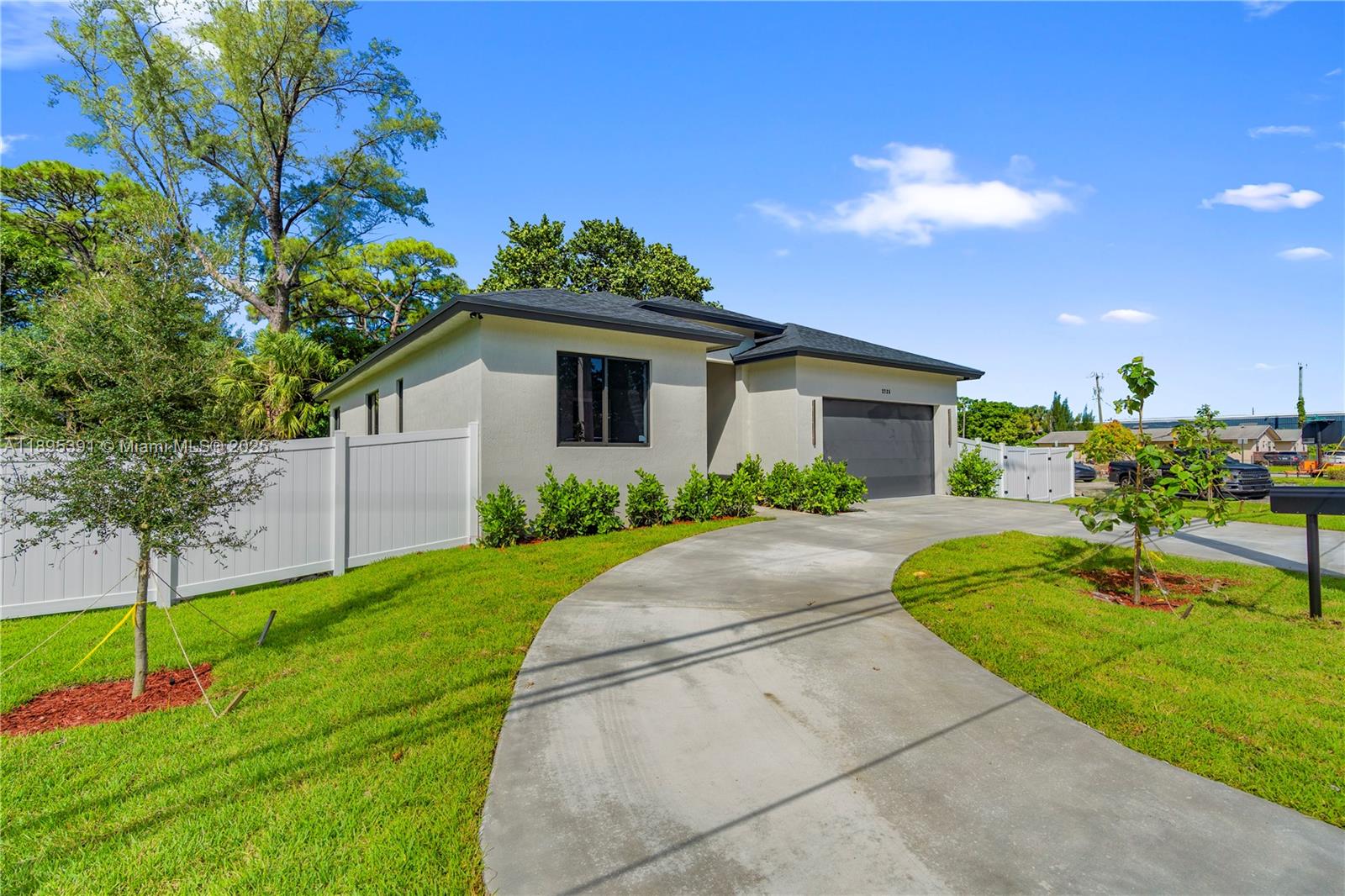 View photos, virtual tours, details... 2725 NW 21st Ave