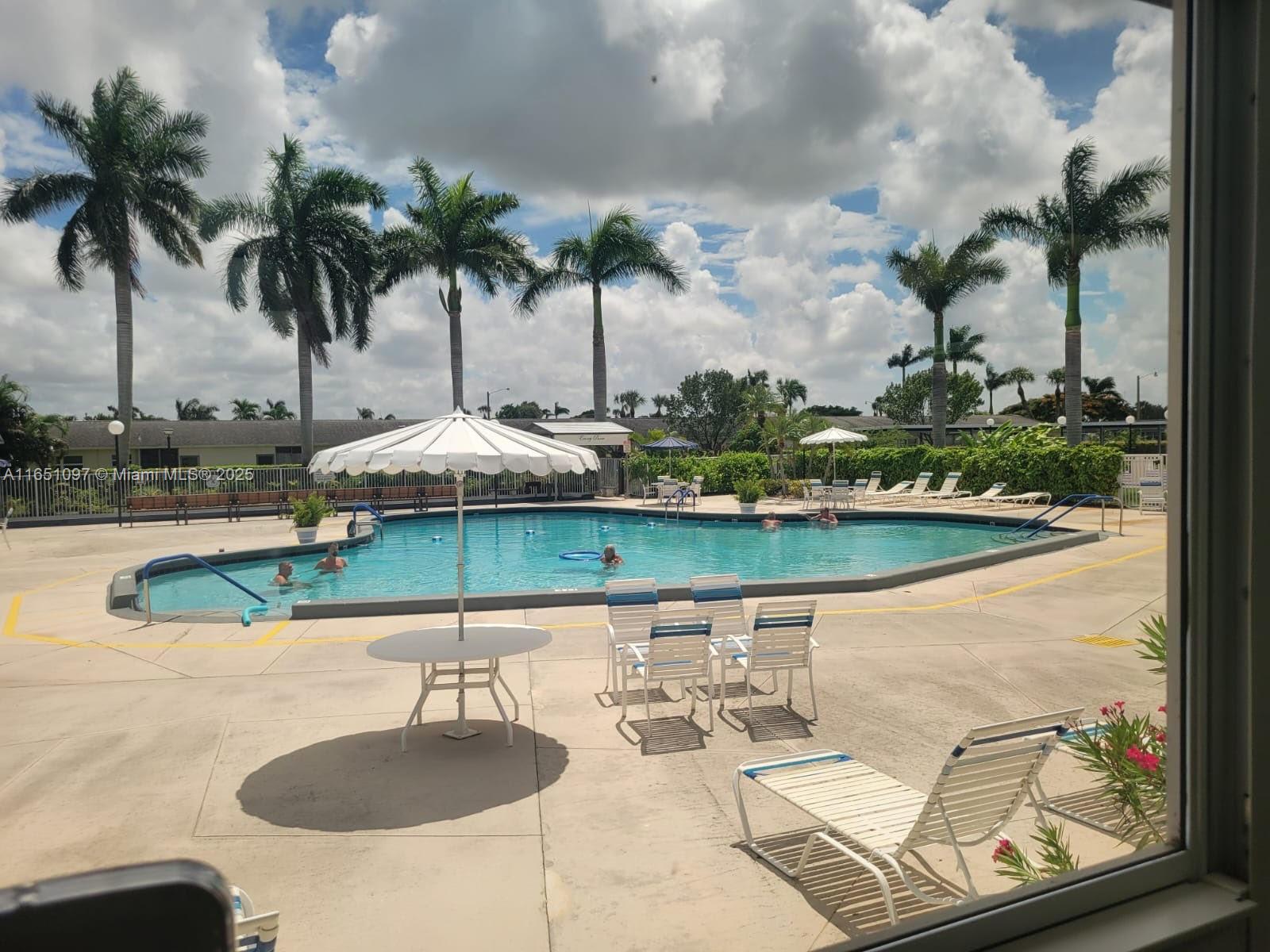 Cresthaven Villas Condo 3 - Residential