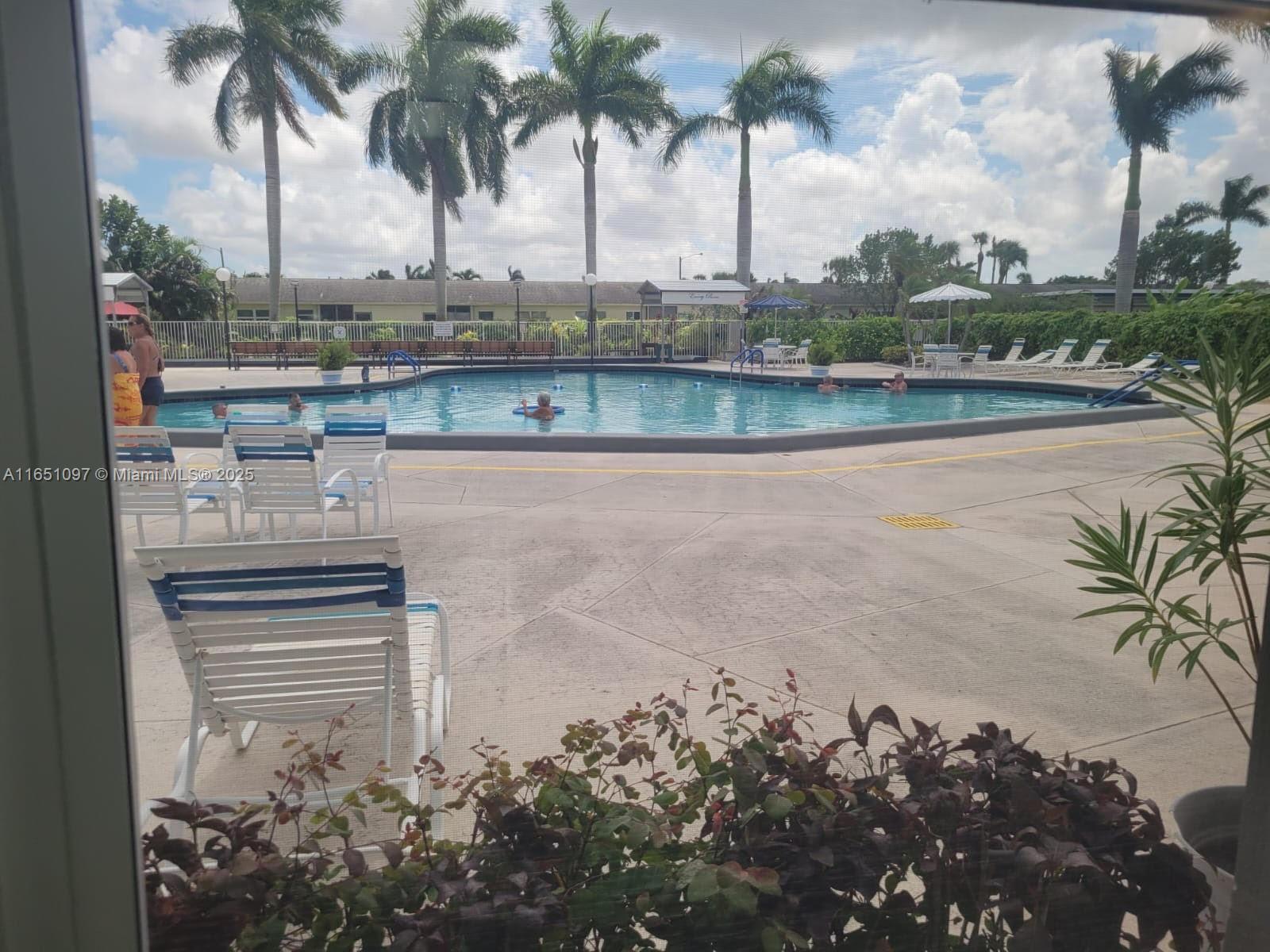 Cresthaven Villas Condo 3 - Residential