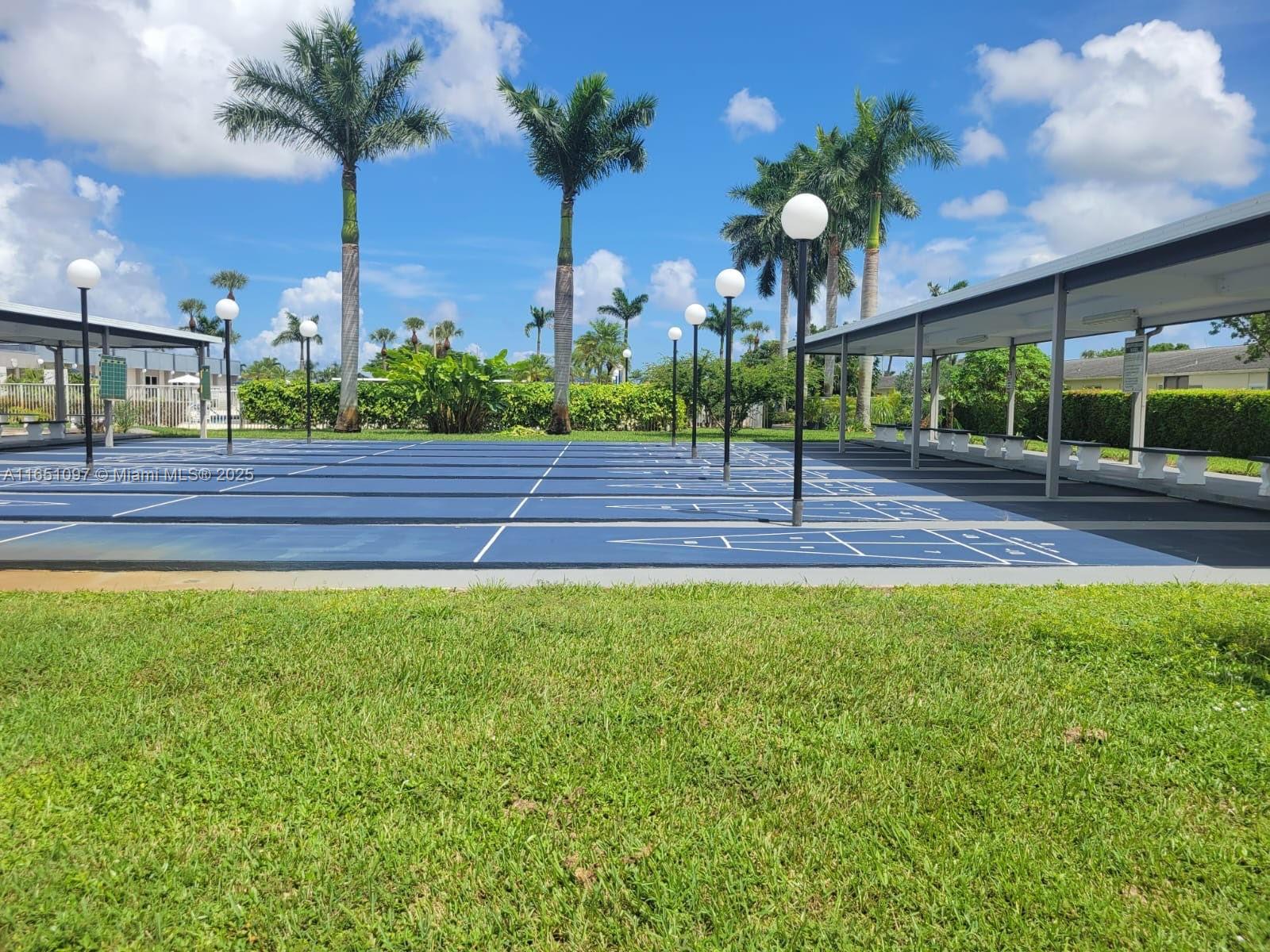 Cresthaven Villas Condo 3 - Residential