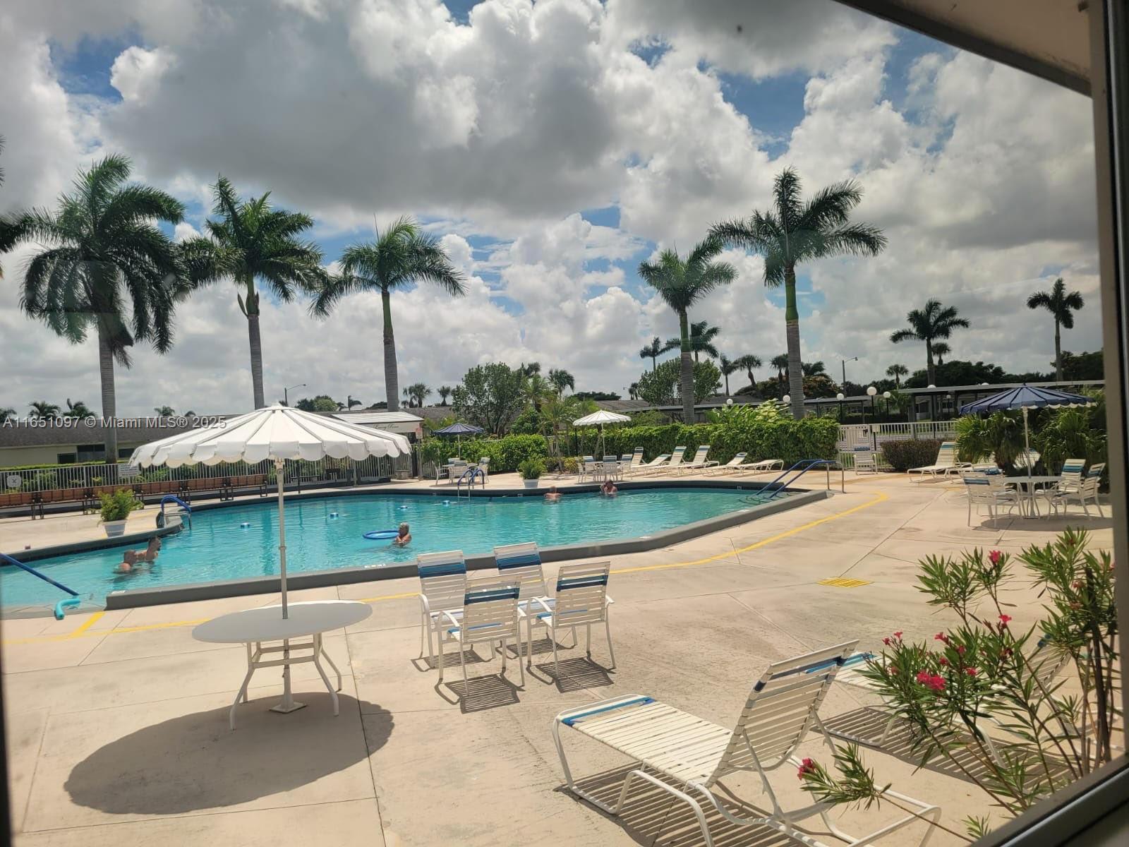 Cresthaven Villas Condo 3 - Residential