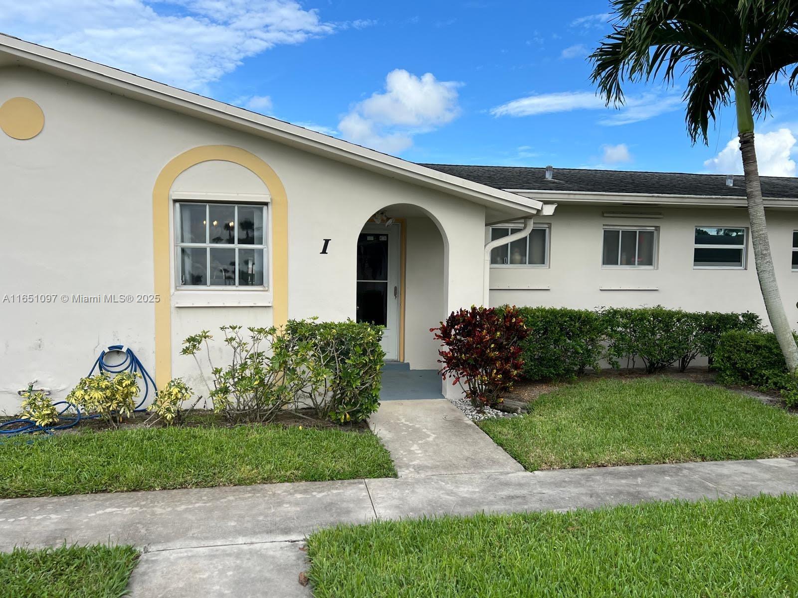 Cresthaven Villas Condo 3 - Residential