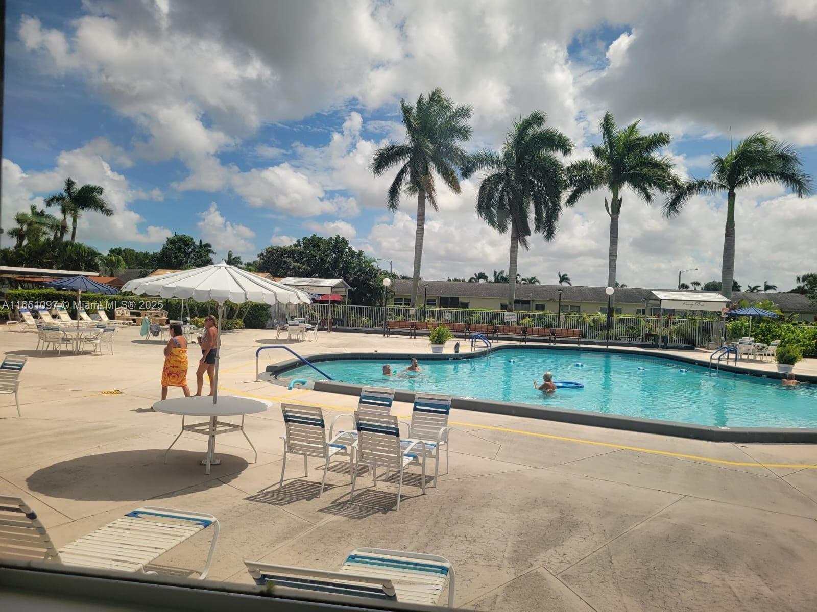 Cresthaven Villas Condo 3 - Residential