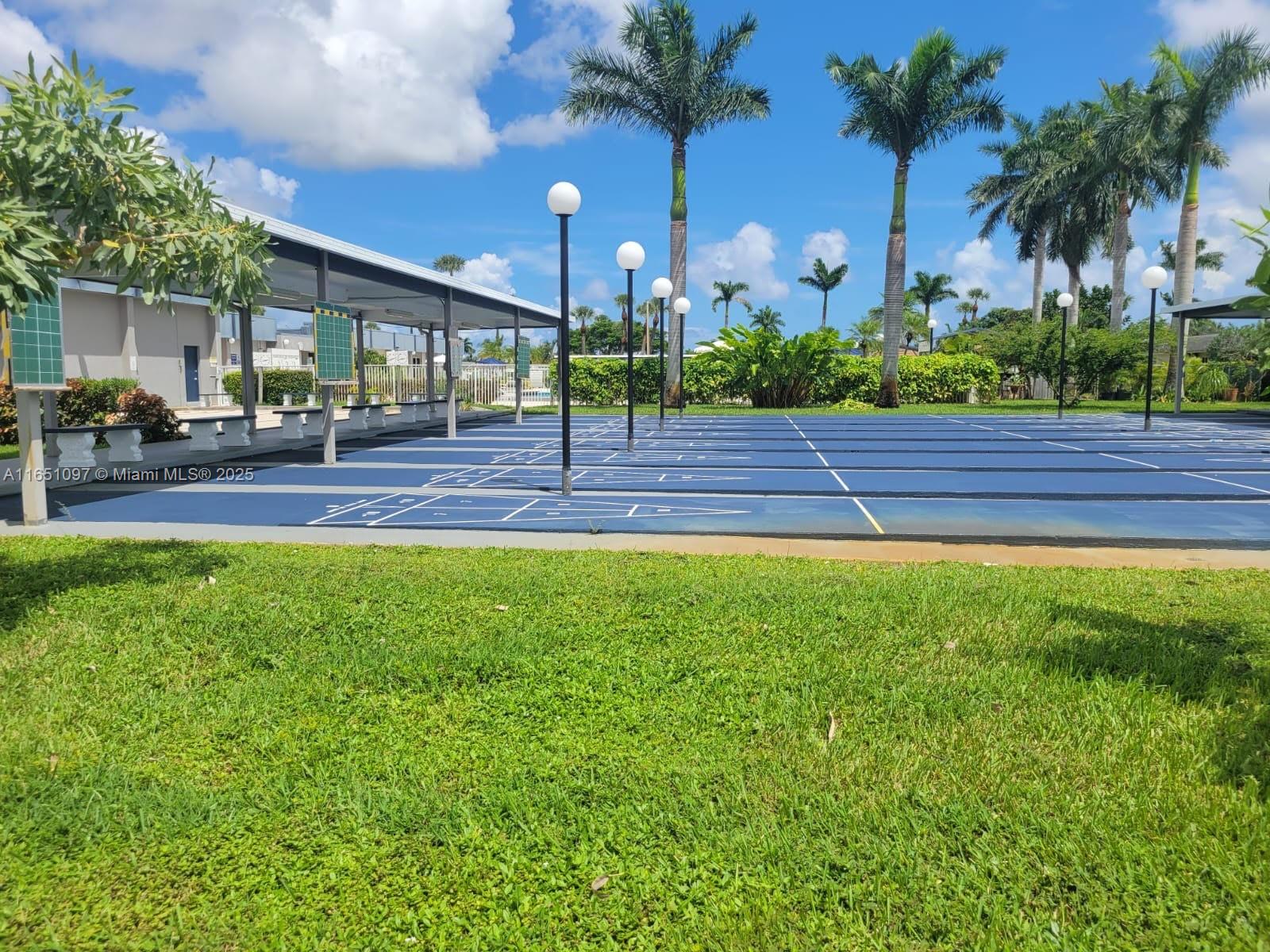 Cresthaven Villas Condo 3 - Residential