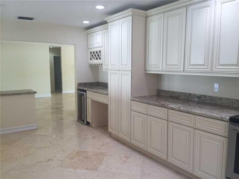 HOLLYWOOD LAKES SECTION 1 - Residential