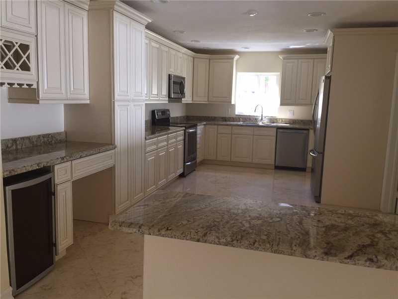 HOLLYWOOD LAKES SECTION 1 - Residential