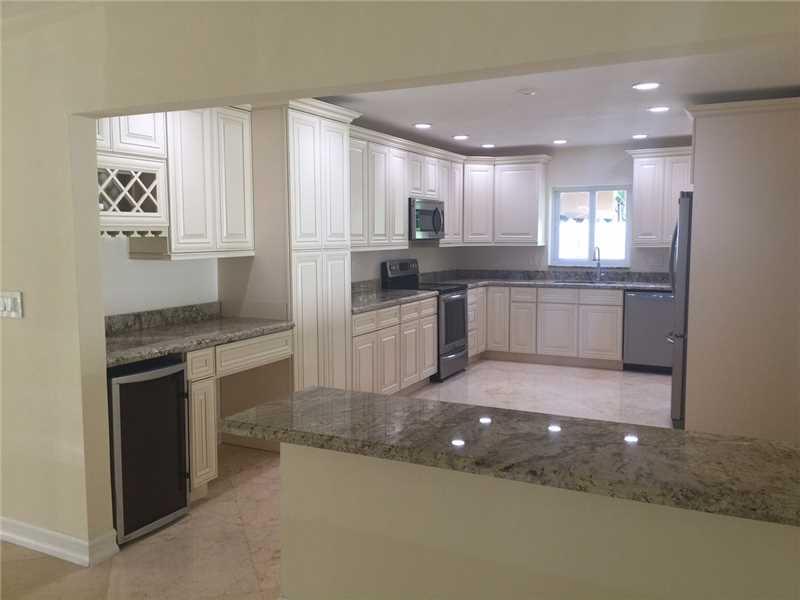 HOLLYWOOD LAKES SECTION 1 - Residential