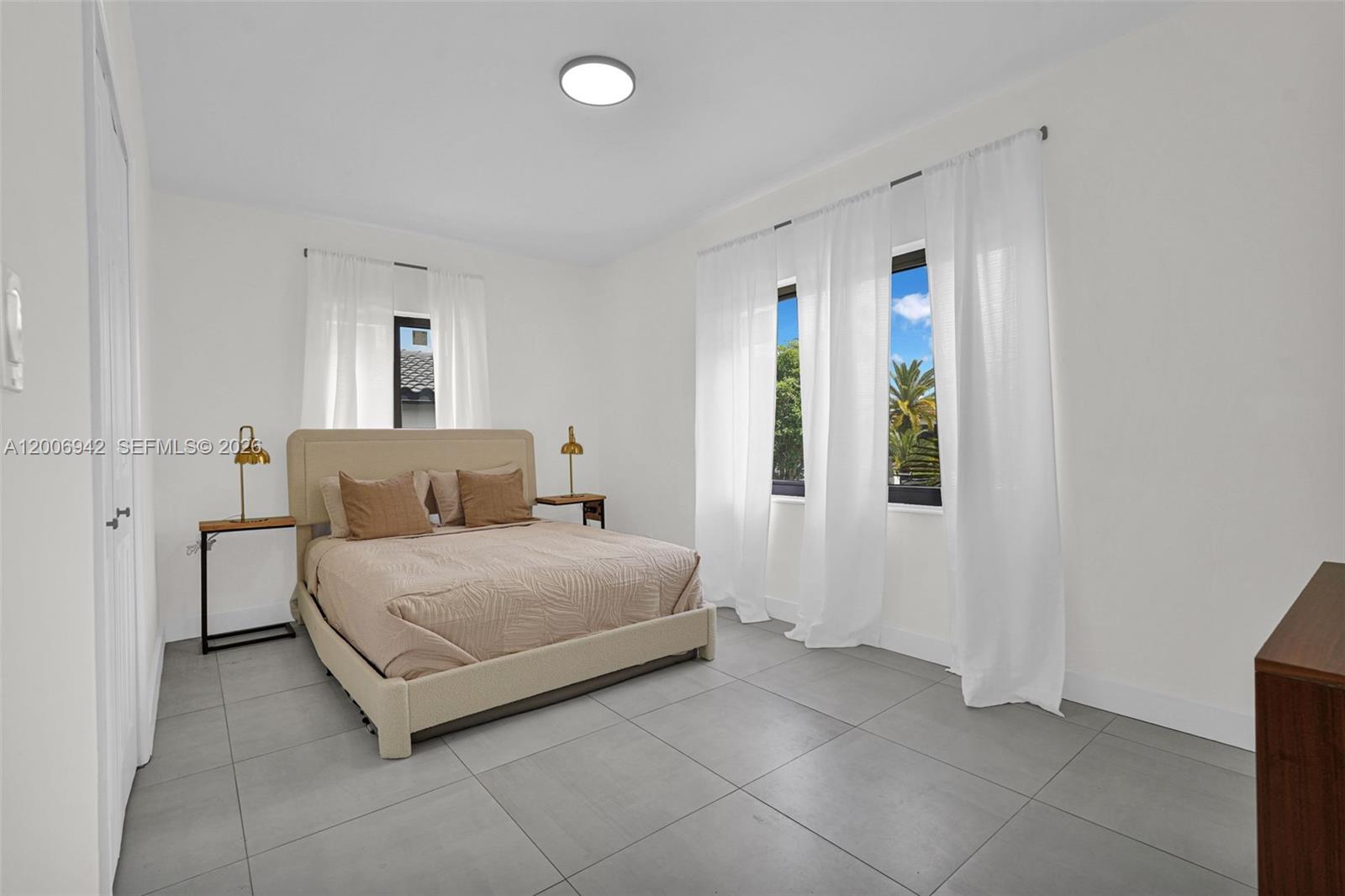 PALM SPRINGS 1ST ADDN - Residential