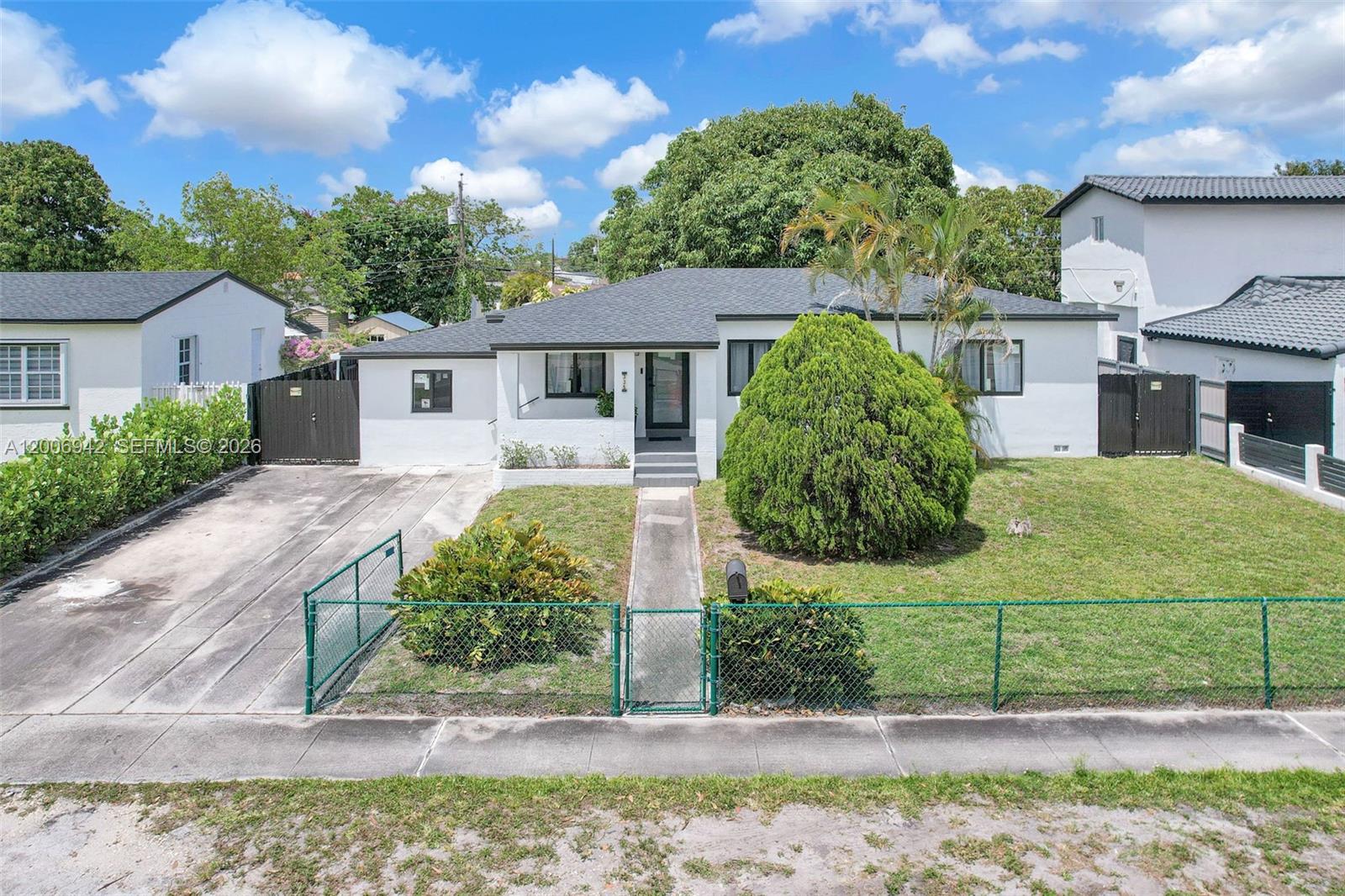 PALM SPRINGS 1ST ADDN - Residential