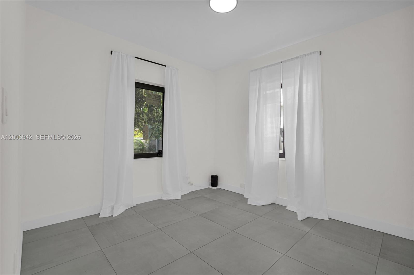 PALM SPRINGS 1ST ADDN - Residential