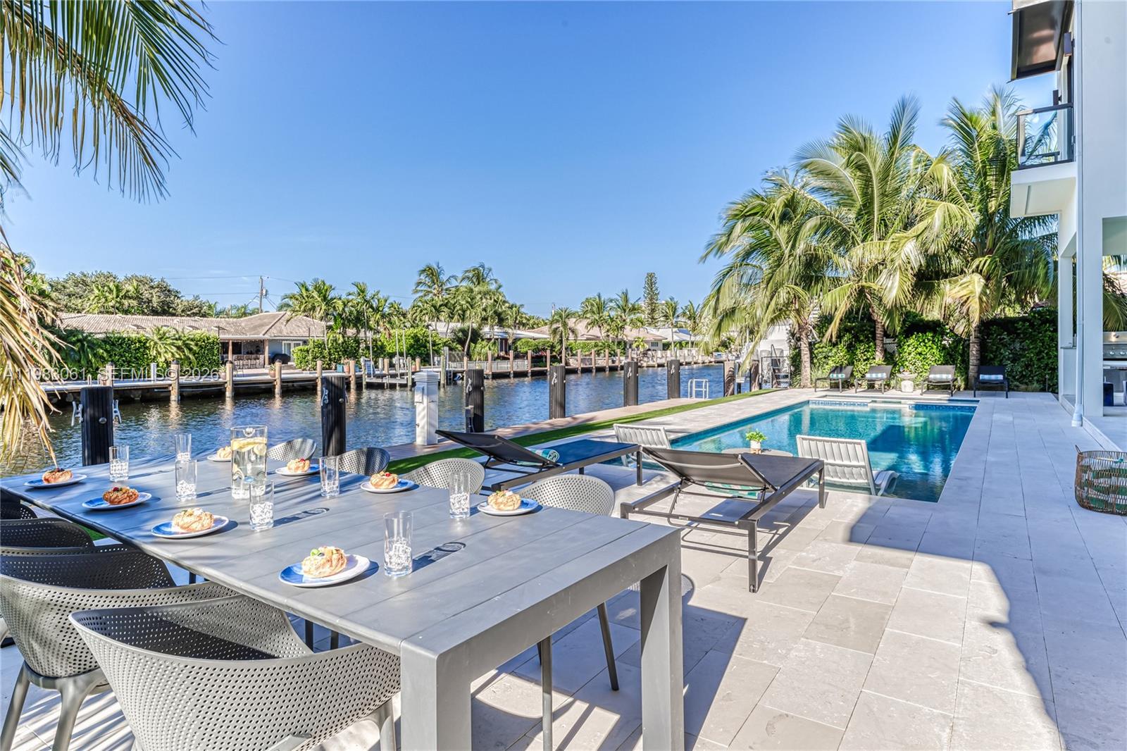 CORAL RIDGE COUNTRY CLUB - Residential Lease